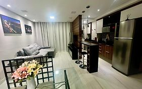 Moderno apartamento ao lado do Consulado Americano